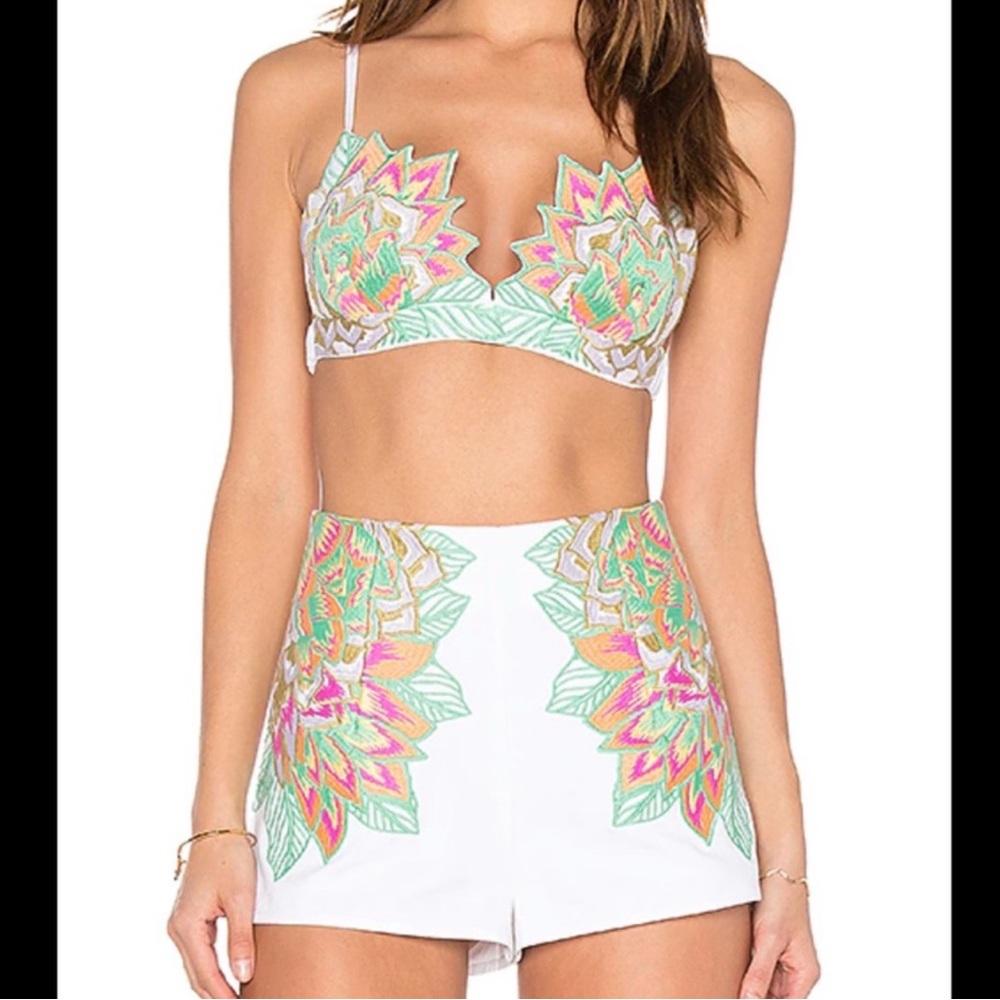 Mara Hoffman Floral Embroidered White Shorts and Tank (swim) set size 2 / Small